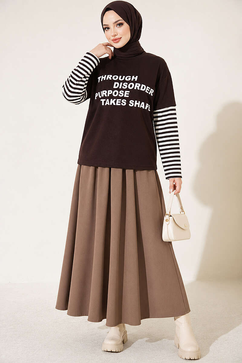 https://cdn.pazarium.com.tr/kol-cizgili-baskili-sweatshirt-aci-kahve-840945-20-B.jpg