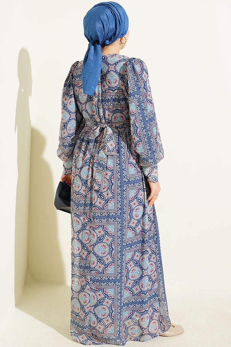 https://cdn.pazarium.com.tr/kol-mansetli-desenli-sifon-elbise-mavi-815381-20-B.jpg