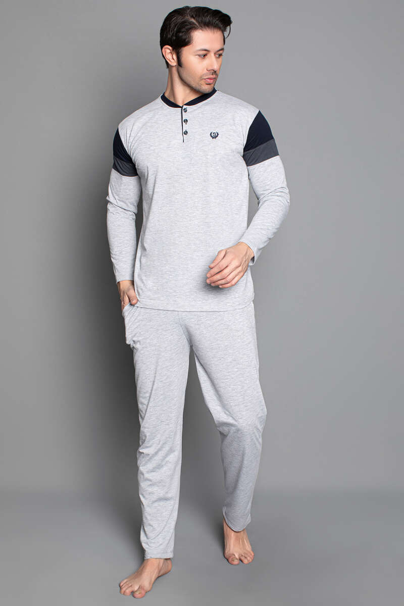 https://cdn.pazarium.com.tr/kol-seritli-uzun-kol-erkek-pijama-takimi-gri-652749-15-B.jpg