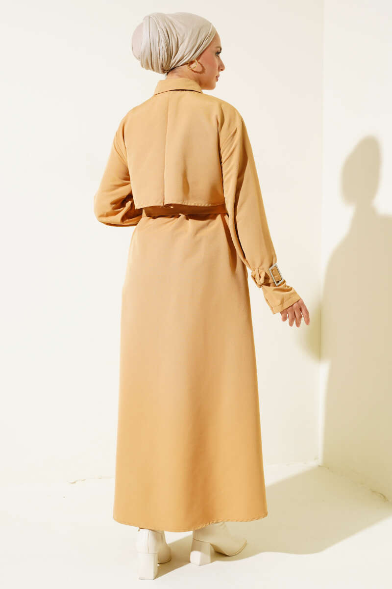 https://cdn.pazarium.com.tr/kol-ve-bel-kusakli-uzun-trenckot-camel-550813-13-B.jpg
