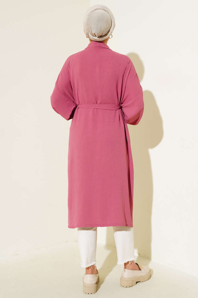 https://cdn.pazarium.com.tr/kollari-bagcikli-ayrobin-hirka-magenta-520493-12-B.jpg