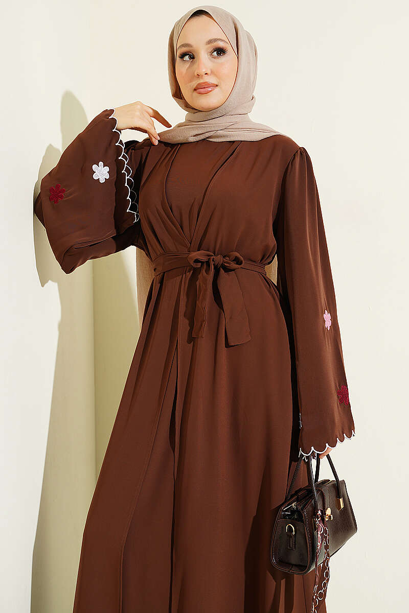 Kolları Çiçek Nakışlı Abaya