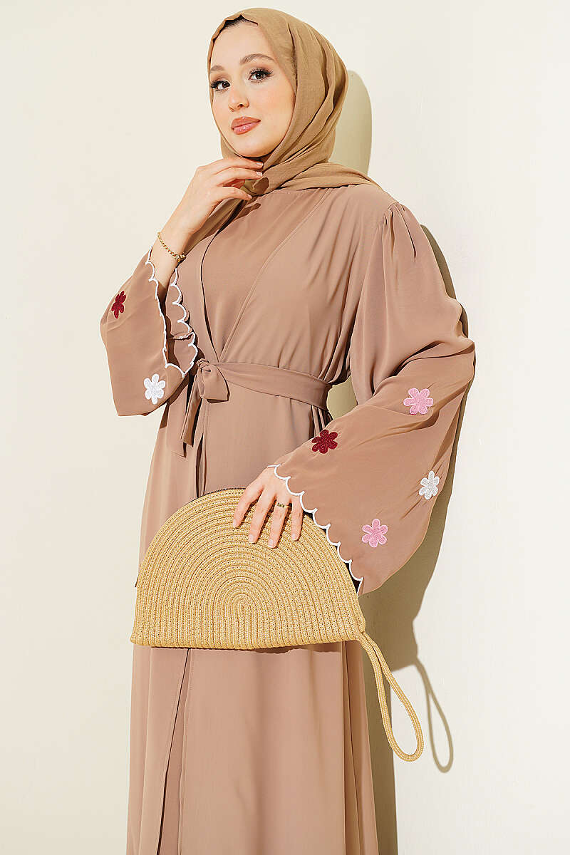 Kolları Çiçek Nakışlı Abaya