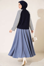 https://cdn.pazarium.com.tr/kollari-cizgili-basic-sweatshirt-lacivert-841244-20-B.jpg