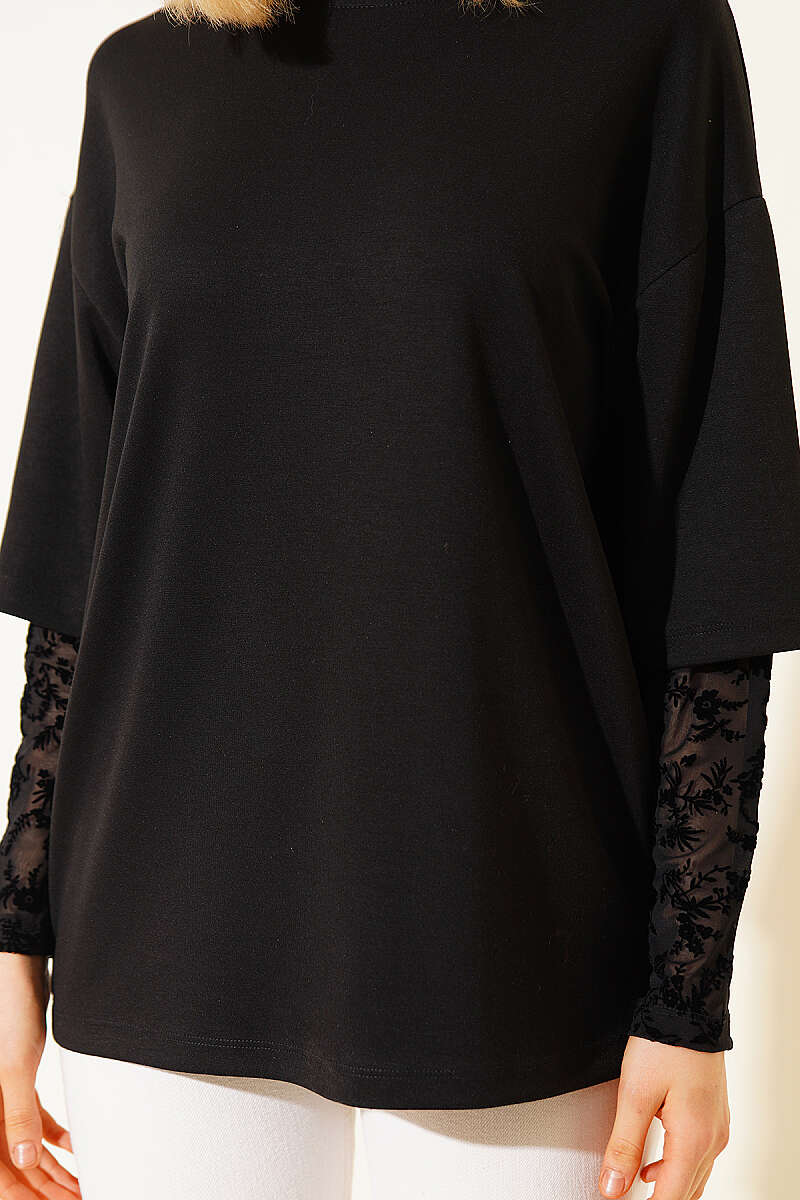 Kolları Dantel Garnili T-shirt Siyah