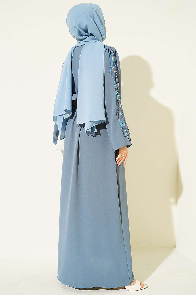 https://cdn.pazarium.com.tr/kollari-pul-nakisli-krep-abaya-kayrak-grisi-806712-19-B.jpg
