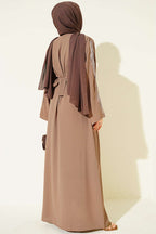 https://cdn.pazarium.com.tr/kollari-pul-nakisli-krep-abaya-latte-806716-19-B.jpg