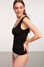 https://cdn.pazarium.com.tr/kom-basic-singlet-kalin-askili-atlet-siyah-552639-13-B.jpg