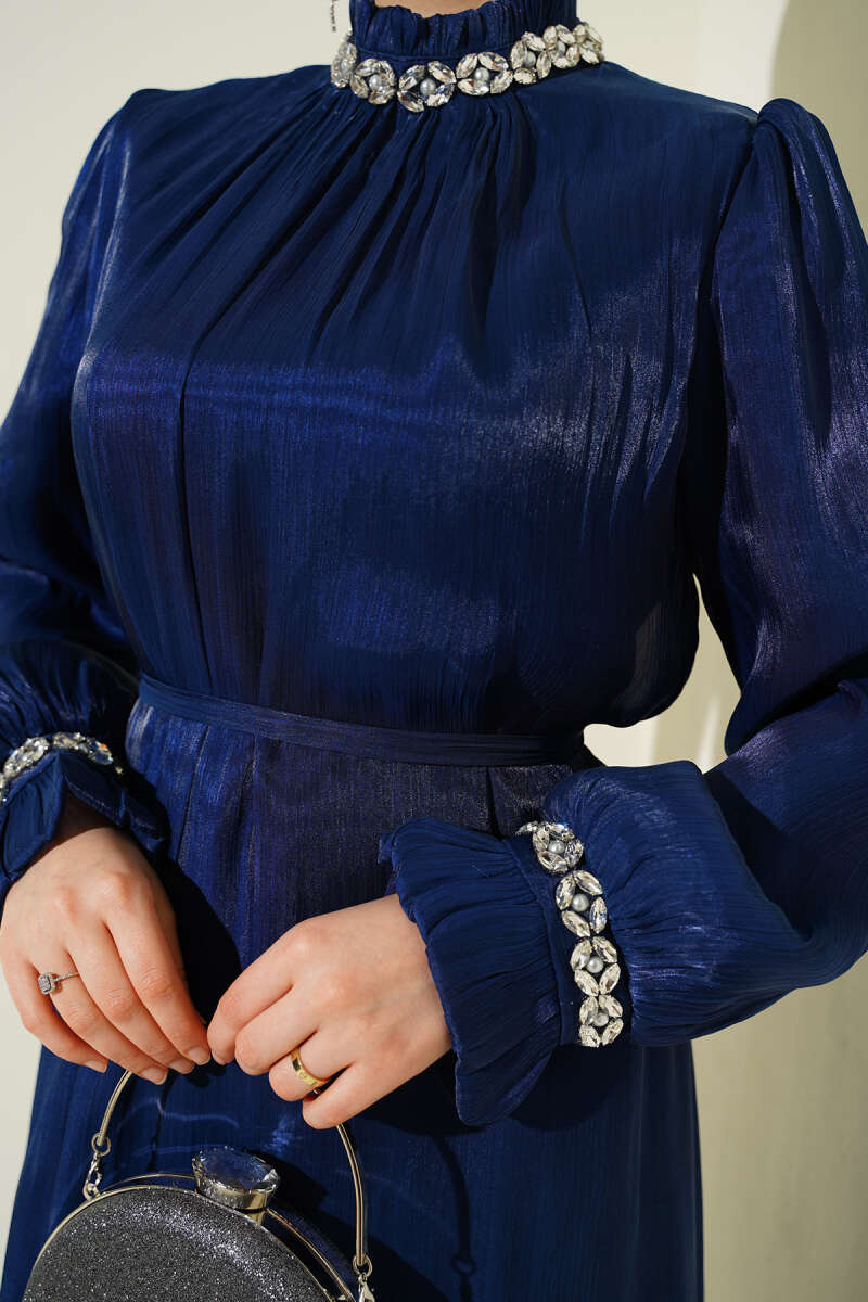 Kristal Taşlı Şifon Elbise