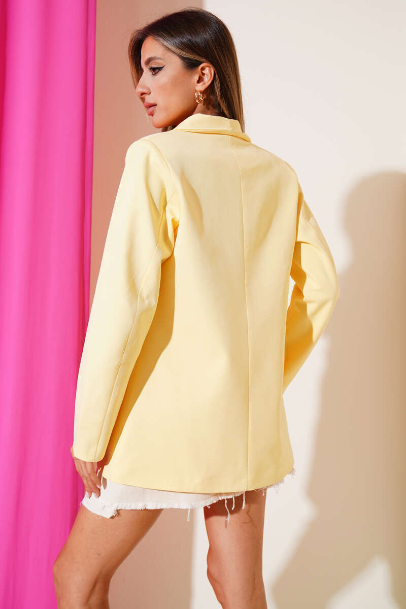 https://cdn.pazarium.com.tr/kruvaze-yaka-dort-dugmeli-blazer-ceket-sari-665335-16-B.jpg