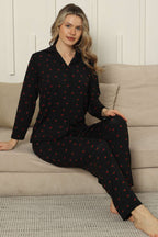 Kruvaze Yaka Kiraz Nakışlı Pijama Takımı Siyah