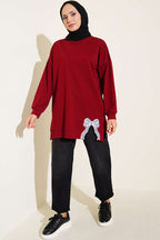 https://cdn.pazarium.com.tr/kurdele-detayli-bisiklet-yaka-tunik-bordo-809038-20-B.jpg