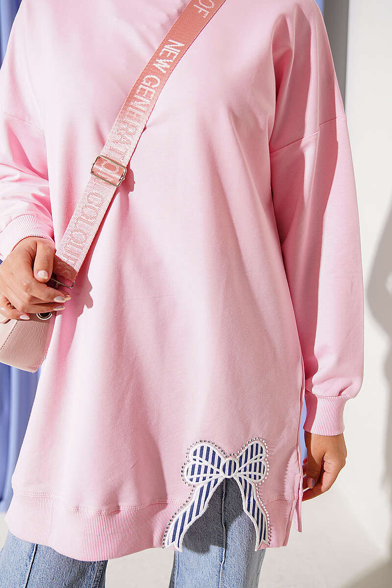 https://cdn.pazarium.com.tr/kurdele-detayli-bisiklet-yaka-tunik-pembe-809068-20-B.jpg