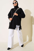 https://cdn.pazarium.com.tr/kurdele-detayli-bisiklet-yaka-tunik-siyah-809066-20-B.jpg