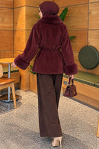 https://cdn.pazarium.com.tr/kurklu-beli-kusakli-triko-hirka-bordo-835717-20-B.jpg