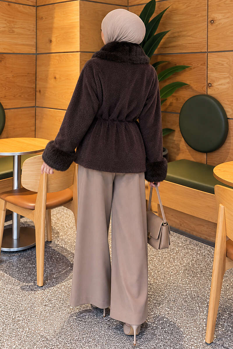 https://cdn.pazarium.com.tr/kurklu-beli-kusakli-triko-hirka-kahve-835725-20-B.jpg