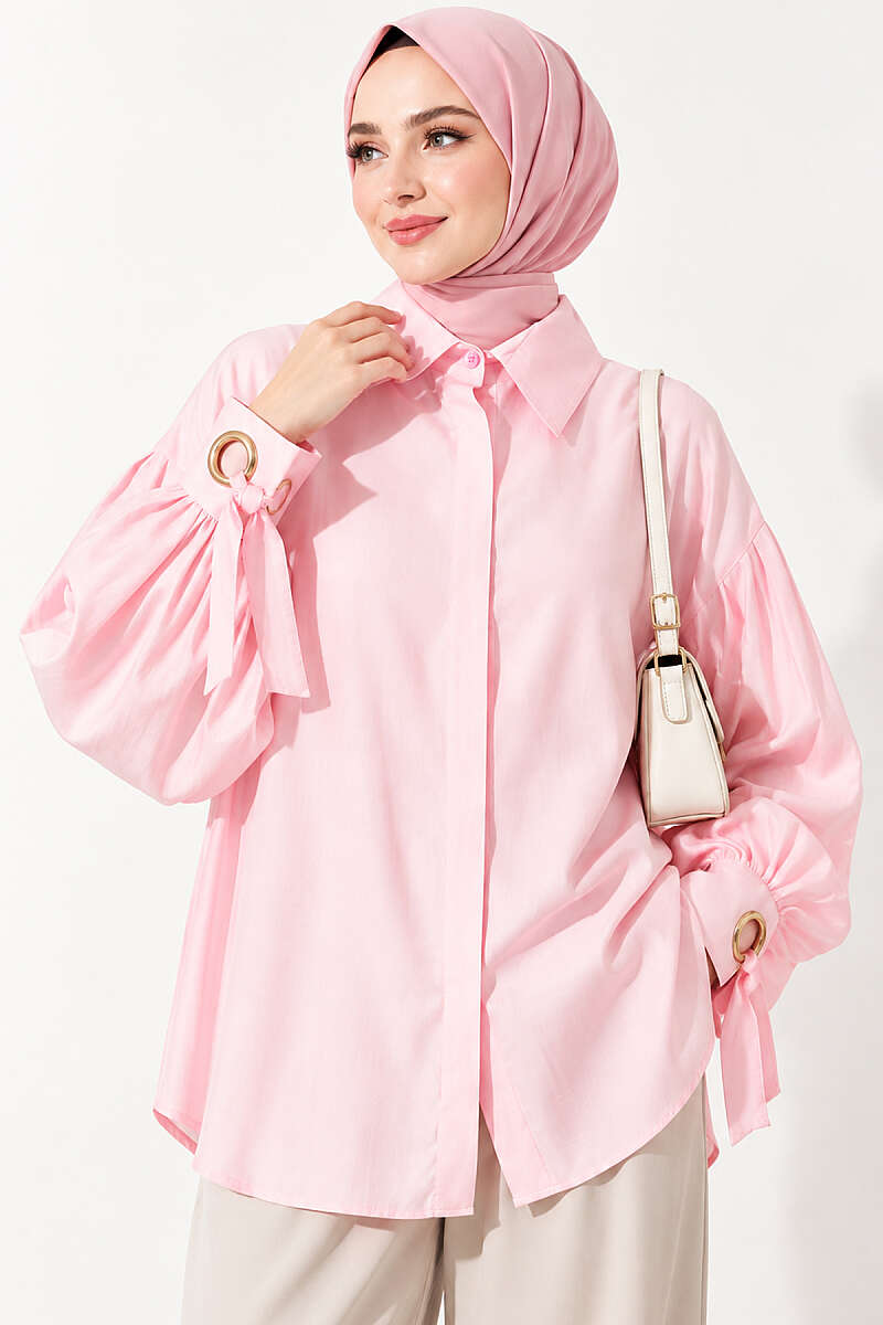 https://cdn.pazarium.com.tr/kus-gozu-detayli-balon-kol-gomlek-pembe-824123-15-B.jpg