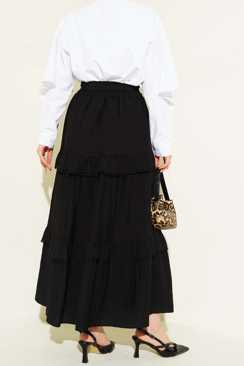 Kuşaklı Kat Detaylı Kloş Etek