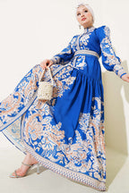 https://cdn.pazarium.com.tr/kusakli-retro-desen-dugmeli-elbise-saks-623262-14-B.jpg