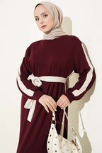 https://cdn.pazarium.com.tr/kusakli-serit-detayli-elbise-bordo-821644-20-B.jpg