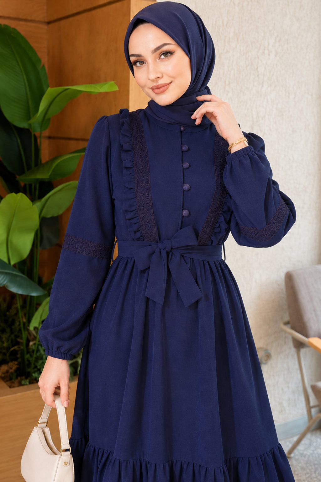 Brit - Robe boutonnée en guipure