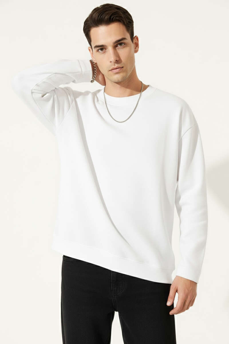 https://cdn.pazarium.com.tr/lazer-kesim-uzun-kollu-sweatshirt-beyaz-688453-16-B.jpg