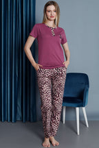 https://cdn.pazarium.com.tr/leopar-desen-kisa-kol-pijama-takimi-menekse-517641-12-B.jpg