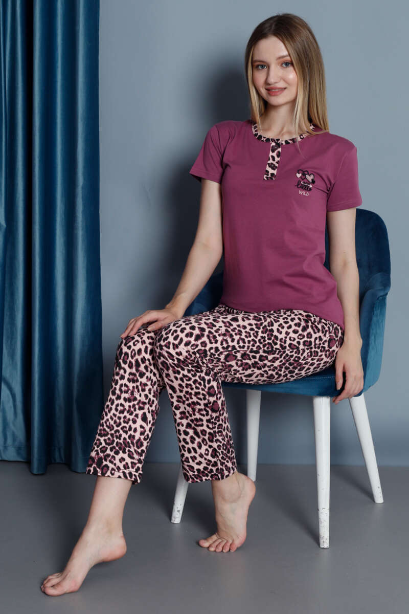https://cdn.pazarium.com.tr/leopar-desen-kisa-kol-pijama-takimi-menekse-517642-12-B.jpg
