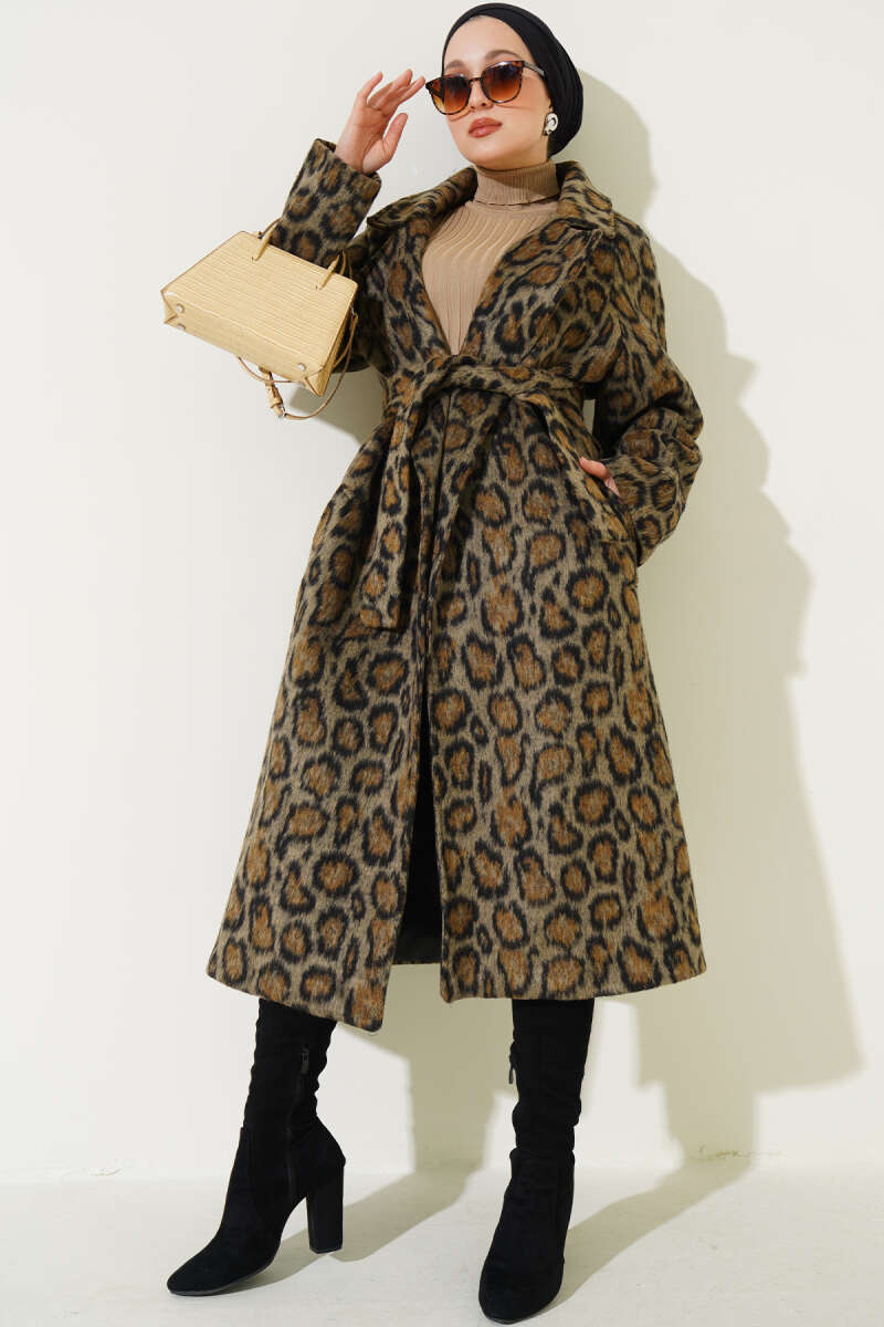 https://cdn.pazarium.com.tr/leopar-desen-kusakli-kaban-leopar-562561-13-B.jpg