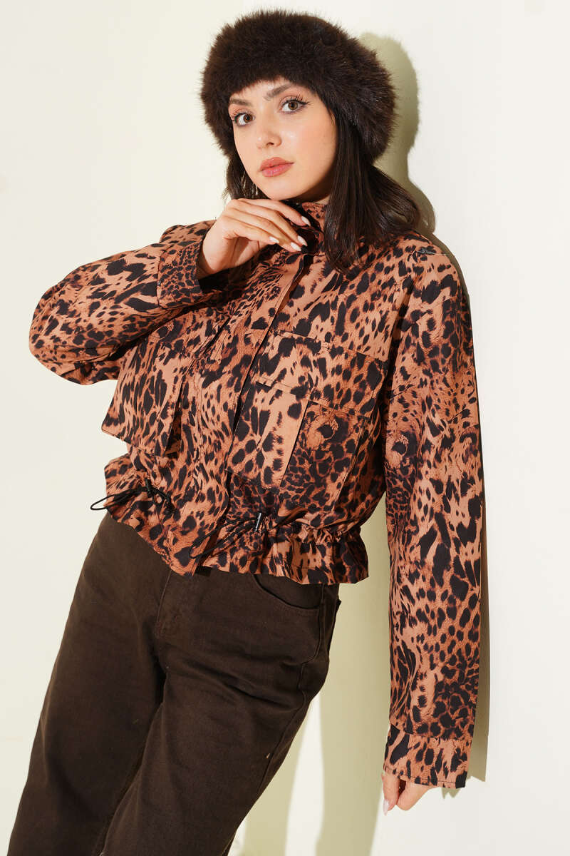 https://cdn.pazarium.com.tr/leopar-desen-tunelli-kisa-ceket-leopar-723628-13-B.jpg