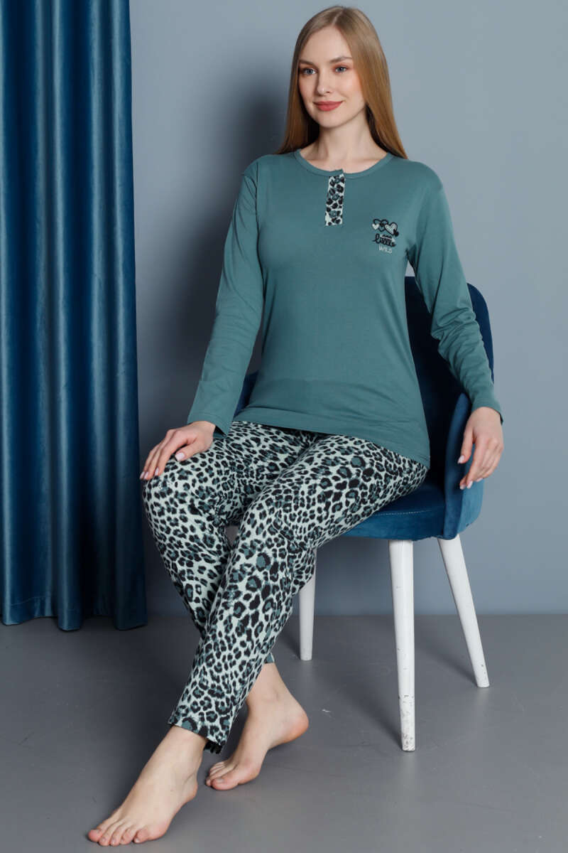 https://cdn.pazarium.com.tr/leopar-desen-uzun-kol-pijama-takim-cagla-yesili-517743-12-B.jpg