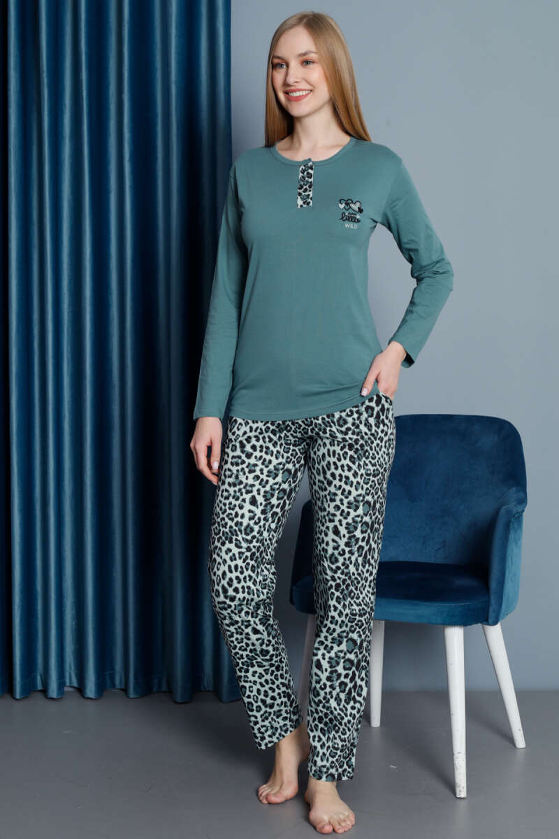 https://cdn.pazarium.com.tr/leopar-desen-uzun-kol-pijama-takim-cagla-yesili-517744-12-B.jpg