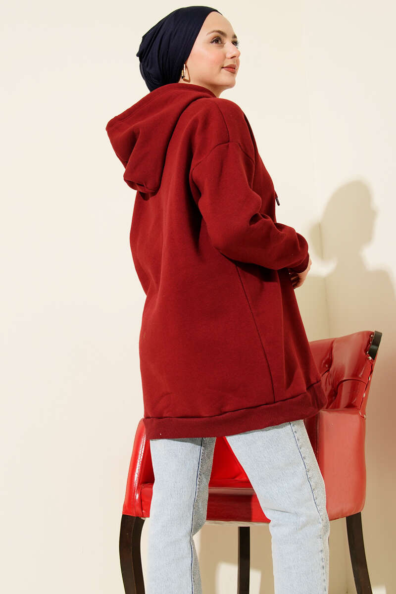 https://cdn.pazarium.com.tr/leopar-kurdele-baskili-uc-iplik-sweatshirt-bordo-712943-17-B.jpg