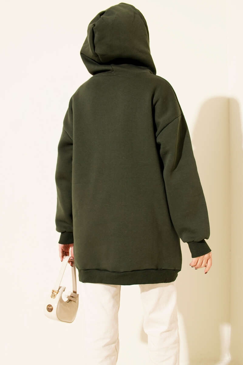 https://cdn.pazarium.com.tr/leopar-kurdele-baskili-uc-iplik-sweatshirt-haki-712940-17-B.jpg