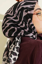 Leopar Şeritli Desenli Eşarp Lila