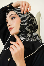 Leopar Şeritli Desenli Eşarp Siyah
