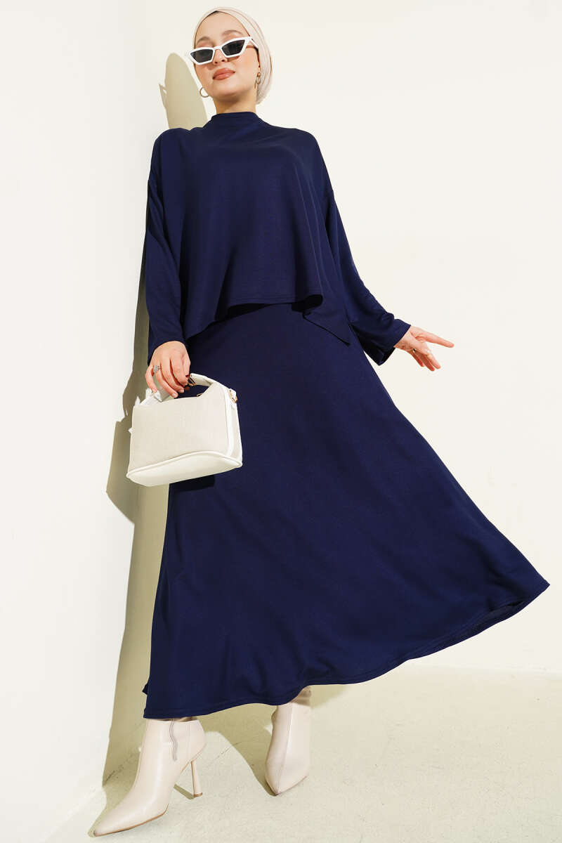 https://cdn.pazarium.com.tr/loysa-basic-tunik-etek-ikili-takim-lacivert-702302-17-B.jpg
