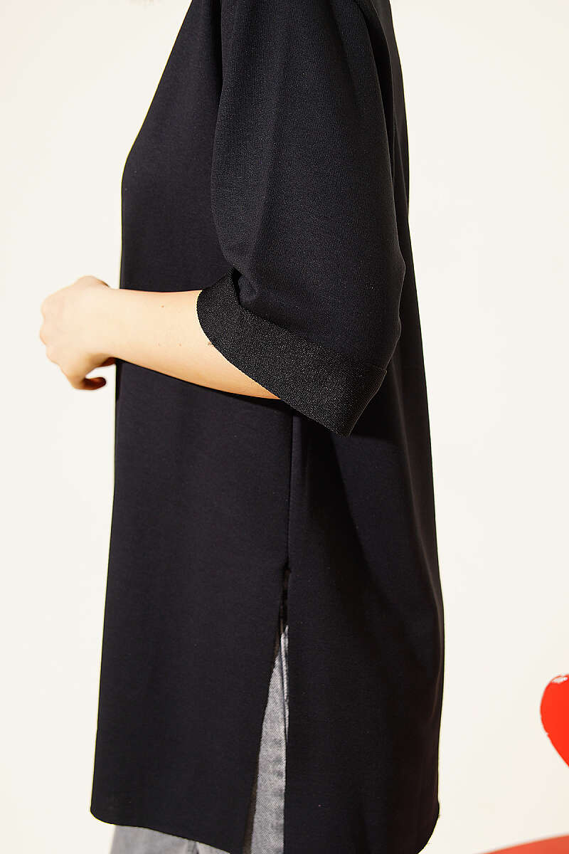 https://cdn.pazarium.com.tr/loysa-duble-kol-yirtmacli-t-shirt-siyah-778552-19-B.jpg