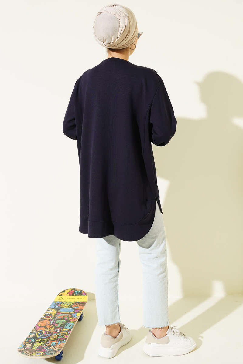 https://cdn.pazarium.com.tr/loysa-oval-kesim-oversize-tunik-lacivert-707146-17-B.jpg