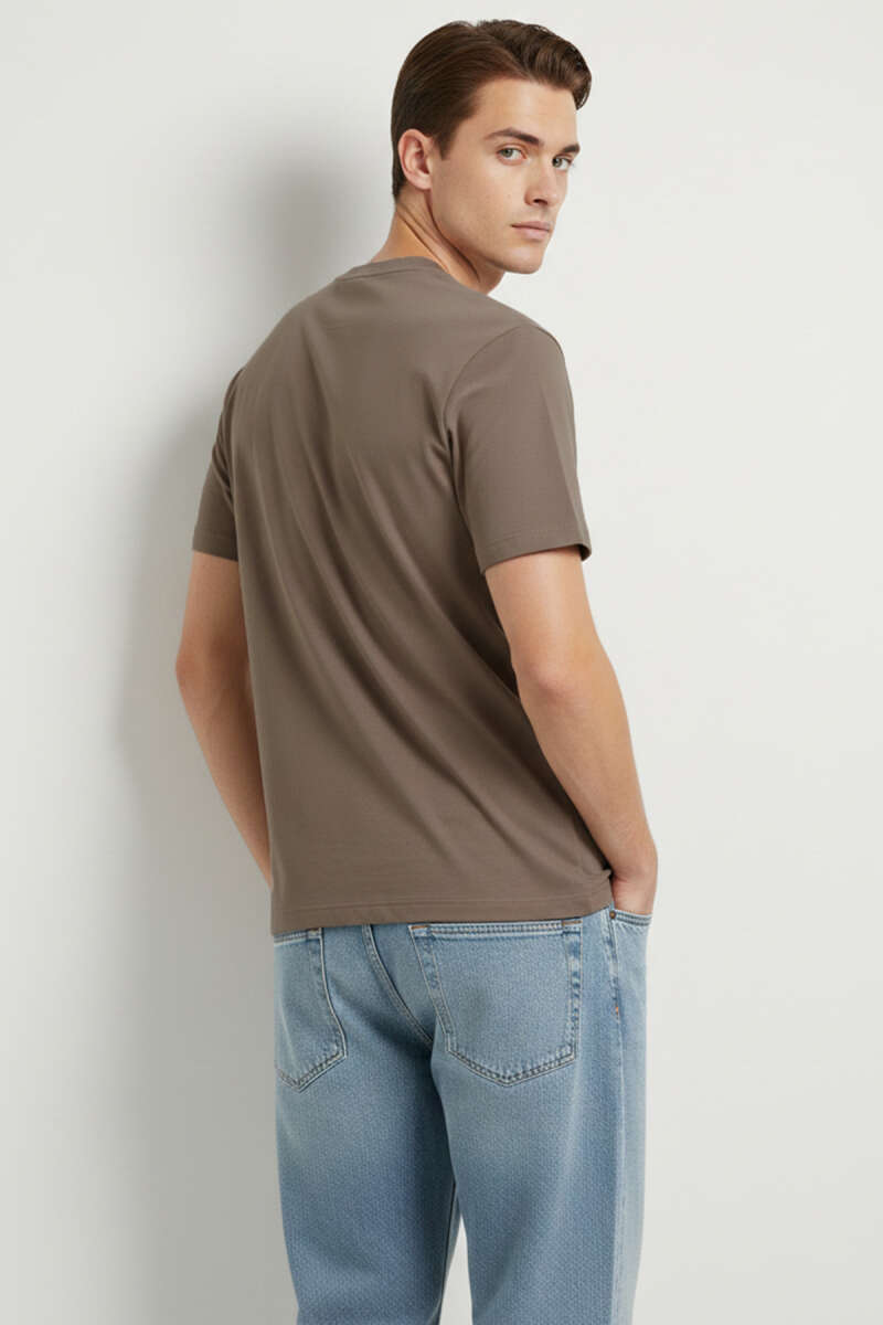 Loyşa Yaka Logolu Erkek T-shirt