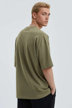 https://cdn.pazarium.com.tr/machinist-nakisli-oversize-erkek-t-shirt-haki-731458-17-B.jpg