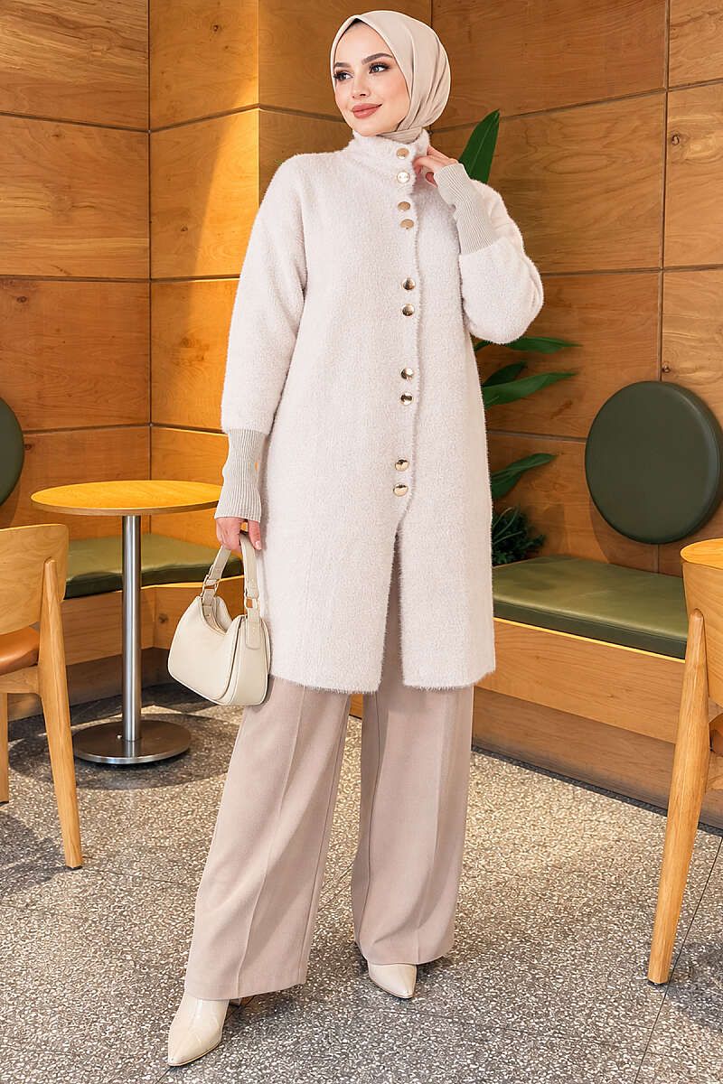 https://cdn.pazarium.com.tr/metal-dugmeli-sakalli-hirka-tas-839403-16-B.jpg
