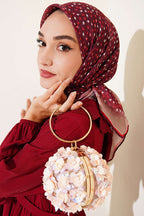 https://cdn.pazarium.com.tr/mini-cicekli-cizgi-gecisli-esarp-bordo-807969-19-B.jpg