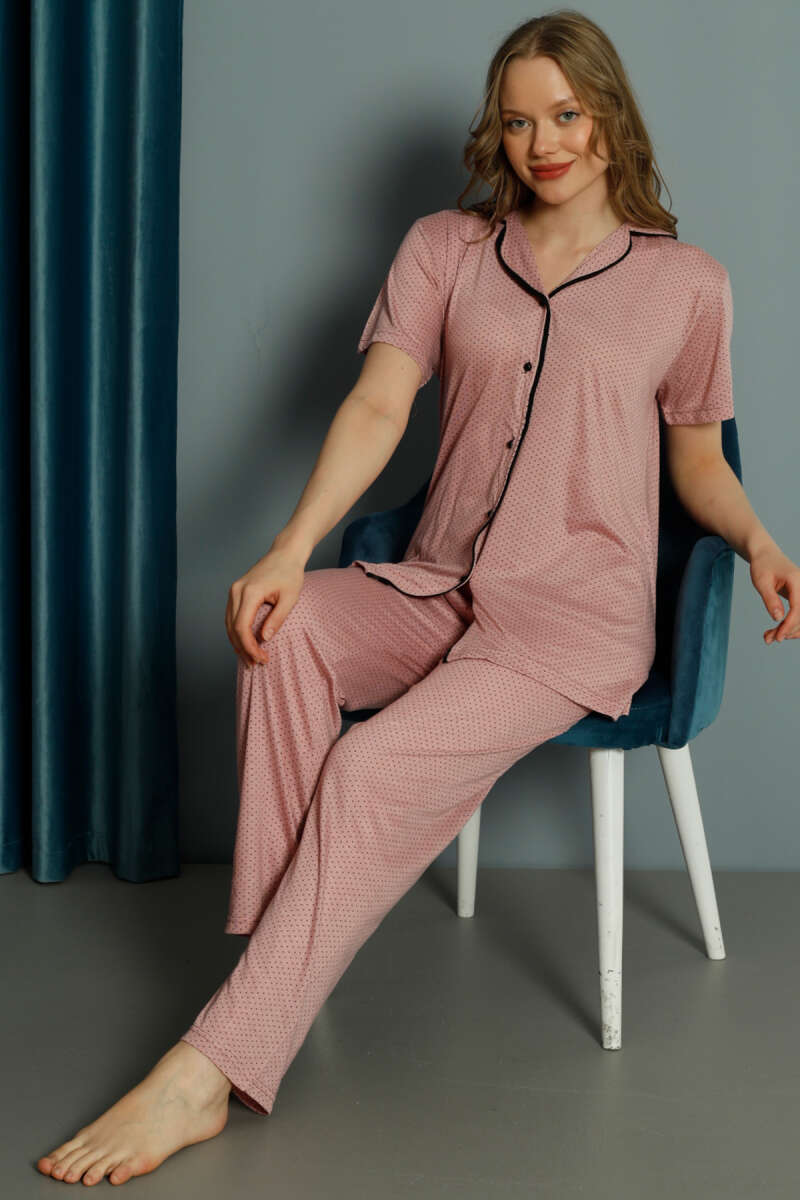 https://cdn.pazarium.com.tr/mini-puantiyeli-kisa-kol-pijama-takimi-pudra-515983-12-B.jpg