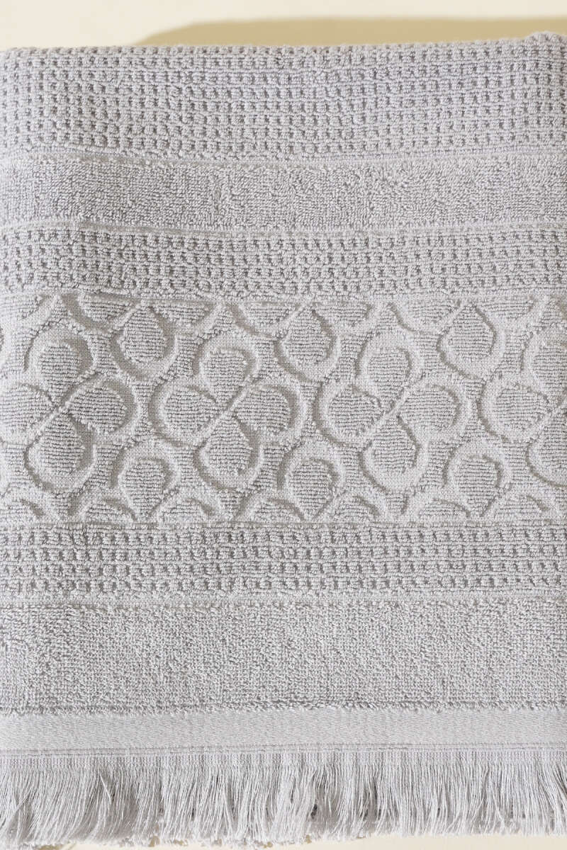 https://cdn.pazarium.com.tr/misir-banyo-havlusu-gri-583497-13-B.jpg