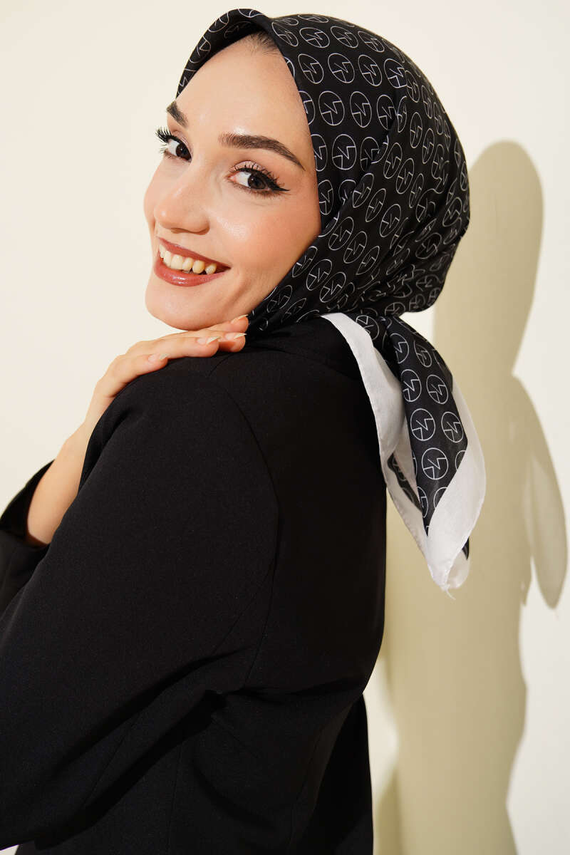 https://cdn.pazarium.com.tr/mk-desen-soft-esarp-siyah-beyaz-681391-12-B.jpg