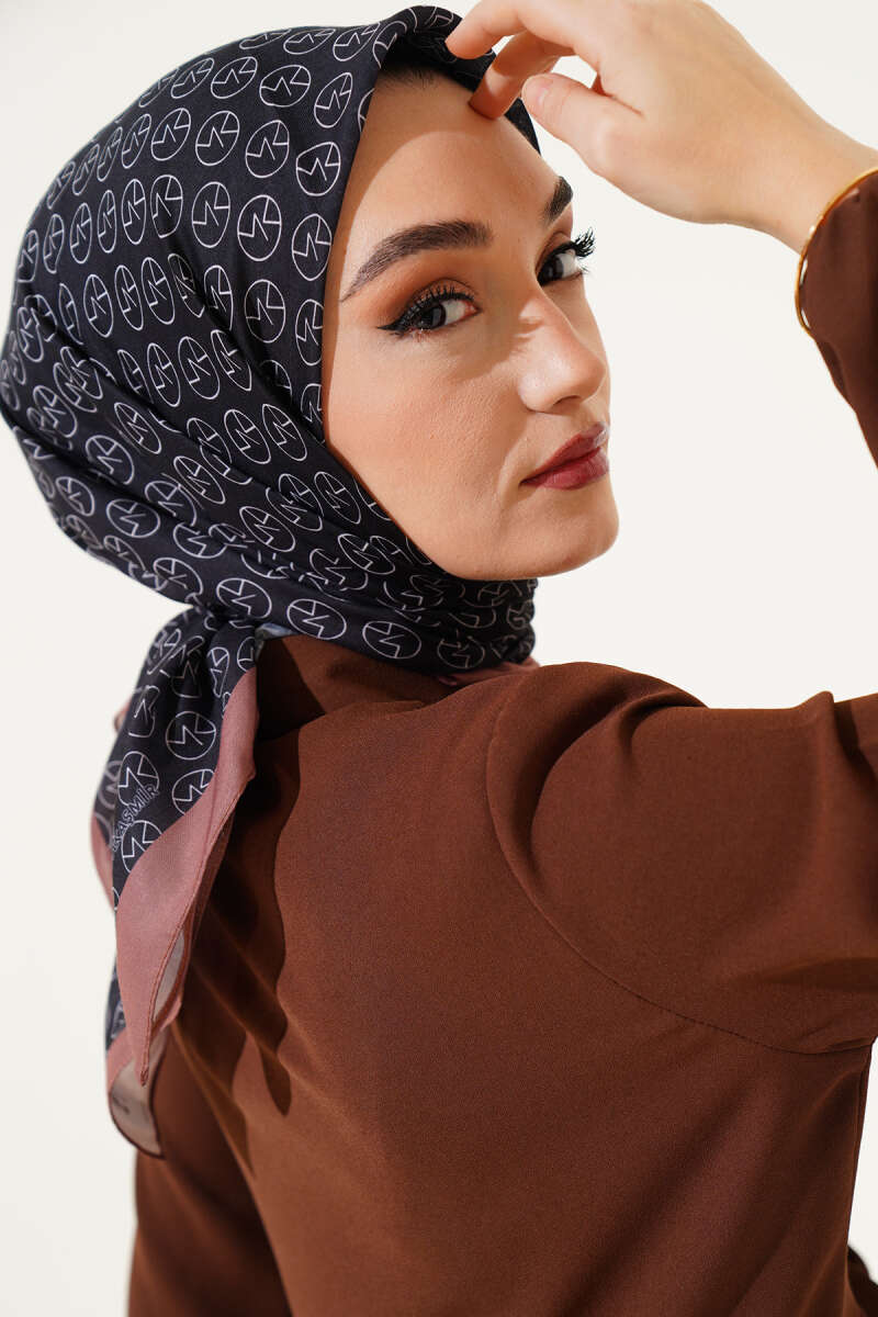 Mk Desen Soft Eşarp Siyah Kahve