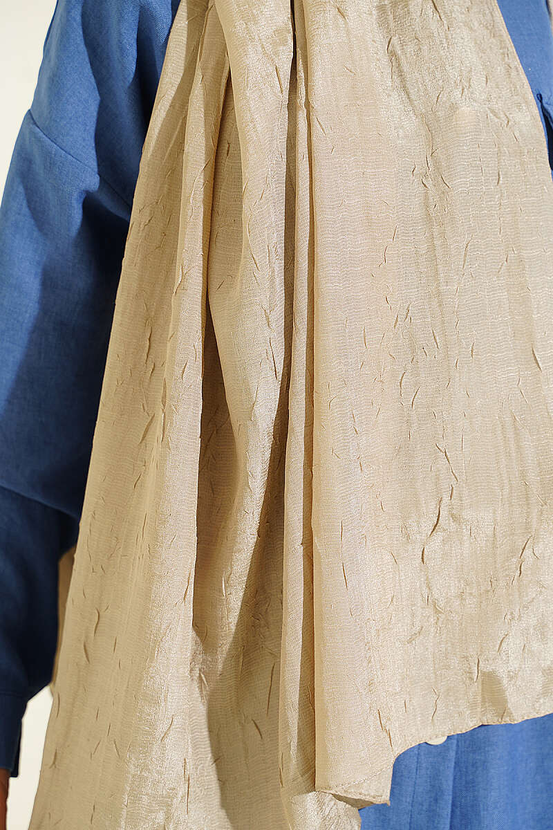 https://cdn.pazarium.com.tr/monogram-desenli-kras-sal-kum-bej-813548-20-B.jpg