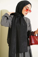 https://cdn.pazarium.com.tr/monogram-desenli-kras-sal-siyah-813773-20-B.jpg