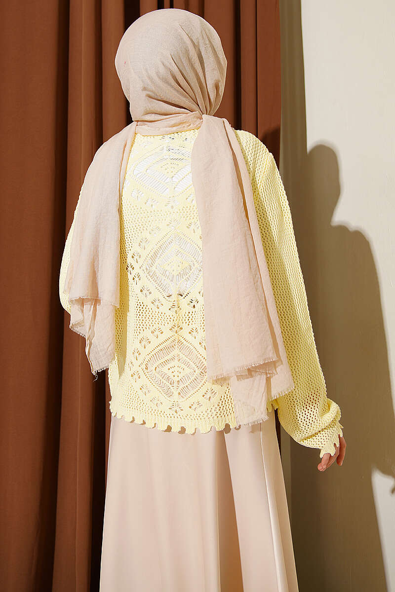 https://cdn.pazarium.com.tr/motif-desen-ajurlu-kisa-hirka-sari-778308-19-B.jpg